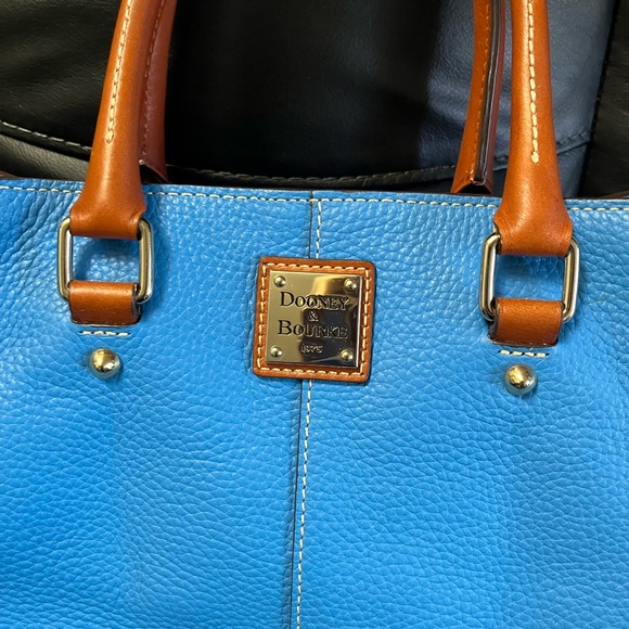 - Dooney & Bourke tote handbag Chelsea blue. Pebble l… - Picture 3 of 11